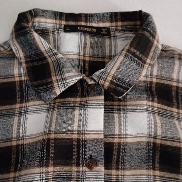 Hesperus Cropped Flannel Plaid Oversized Shirt Black Tan White Women’s Size L - Picture 16 of 16